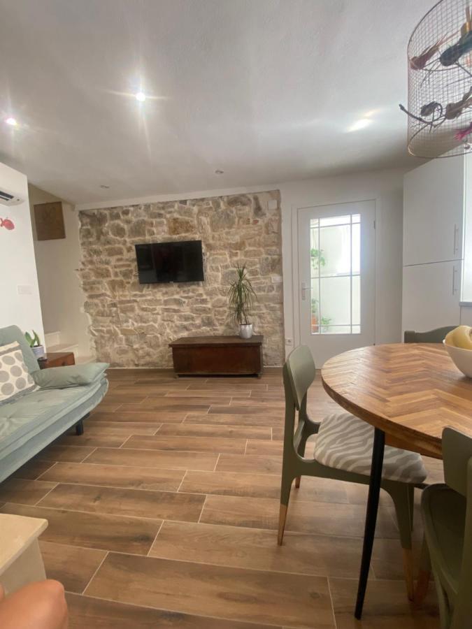 Apartman Oleandar Kastela Dış mekan fotoğraf